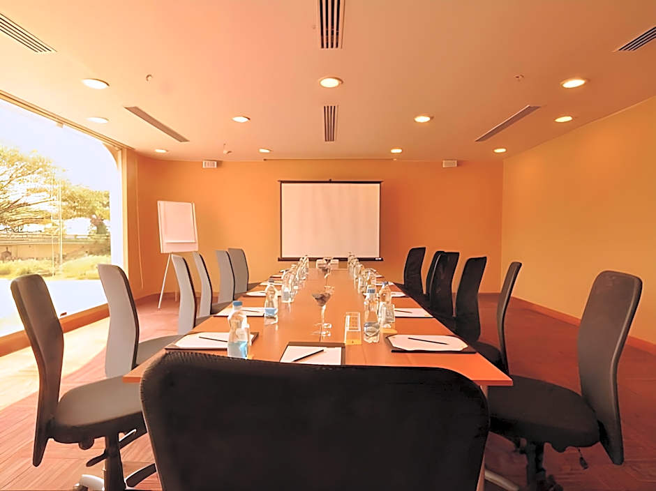 Keys Select by Lemon Tree Hotels, Kochi