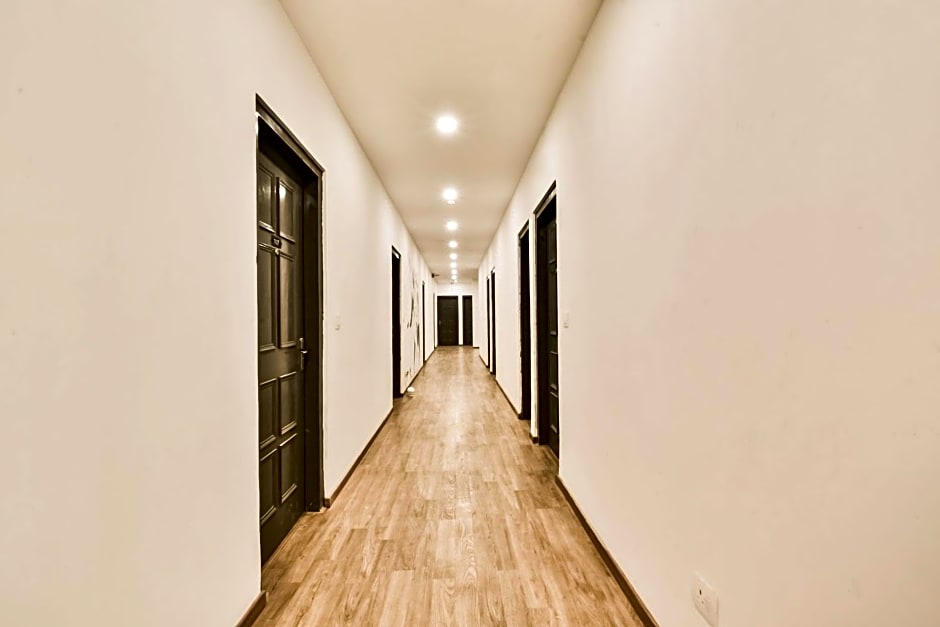 OYO Townhouse 182 Menka