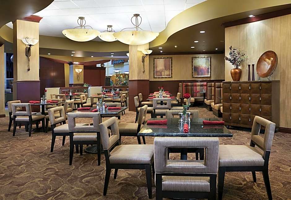Embassy Suites by Hilton Hampton Convention Center