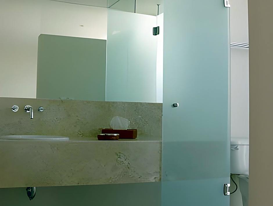 Lombardo Suites