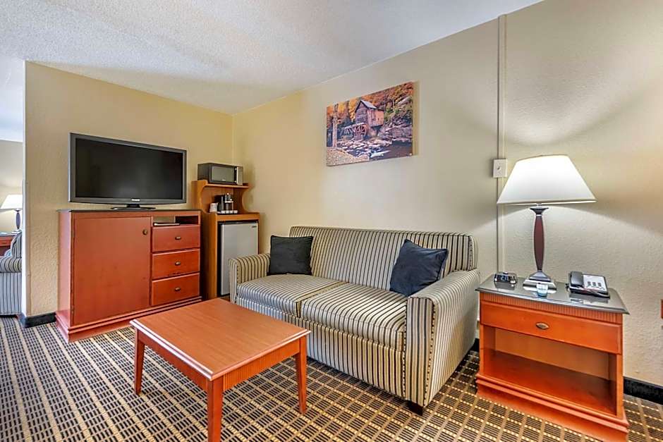 Best Western Plus Bridgeport Inn