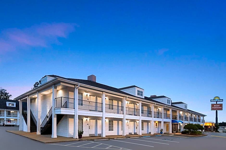 Days Inn by Wyndham Americus