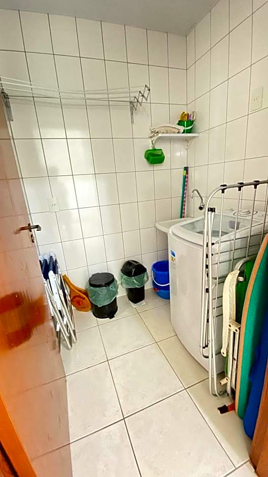 Caminhe até a praia, refresque-se na piscina