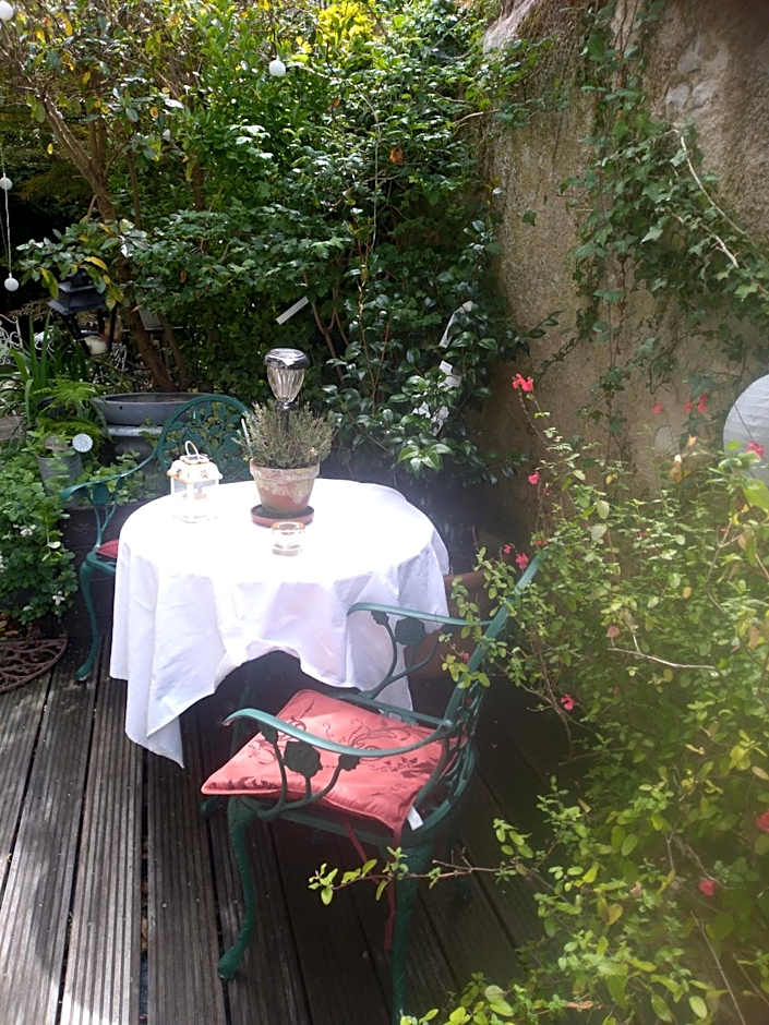 Lamaison du phare honfleur chambres d'hotes et jacuzzi privé