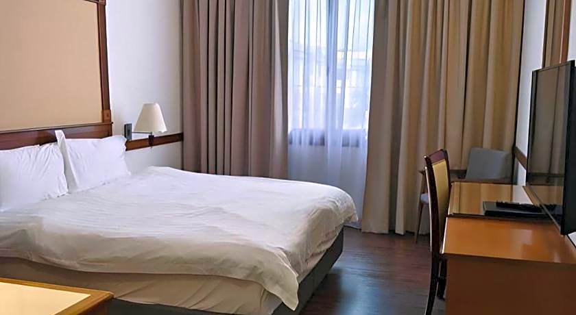 Grand City Hotel