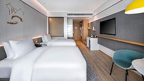 Hollywood Twin Standard