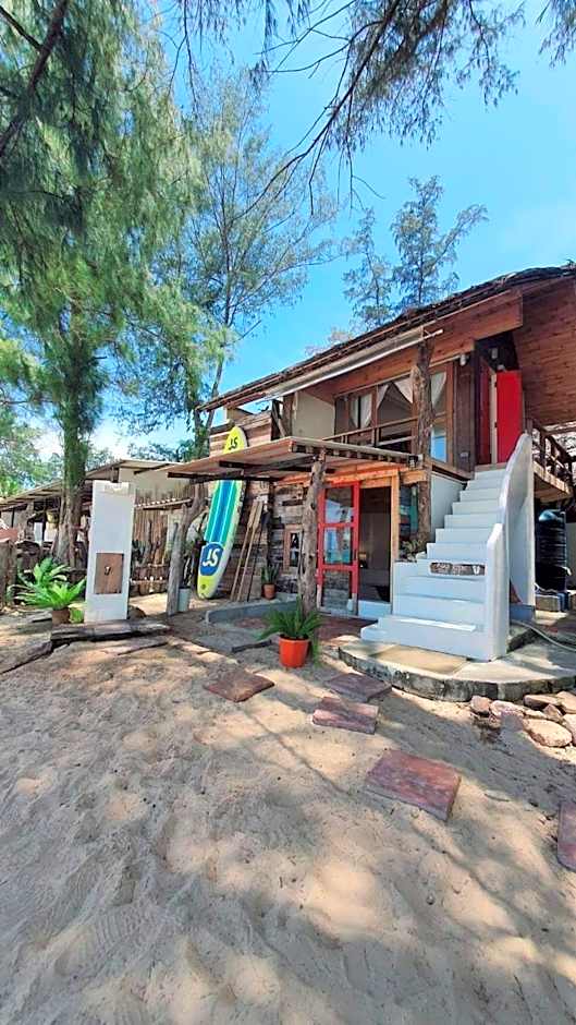 Maliblues Bed & Art Gallery