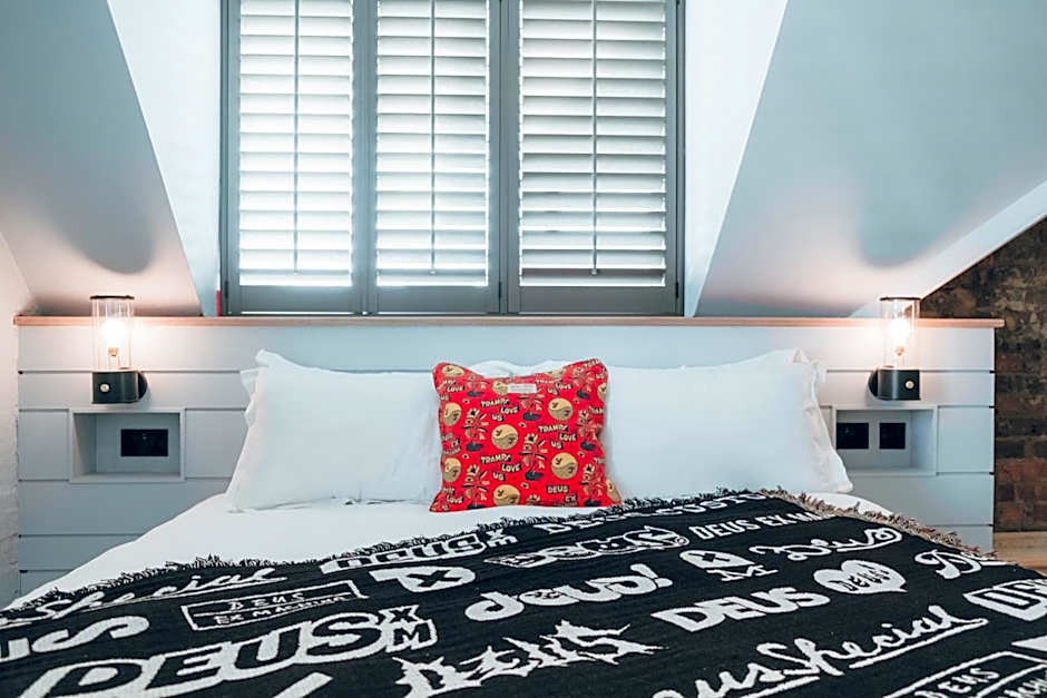 Deus Ex Machina Hotel