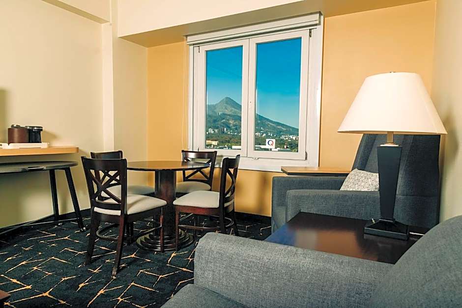Holiday Inn San Salvador By IHG