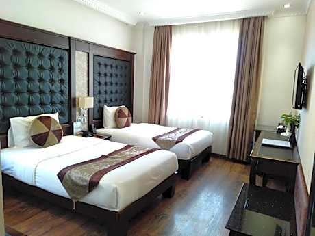 Deluxe Double or Twin Room with Sea View