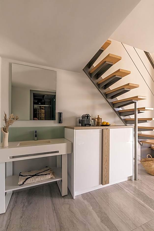 Blue Carpet Luxury Suites