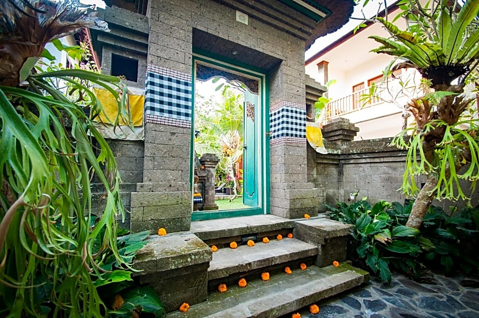 Flamboyant Villa Ubud