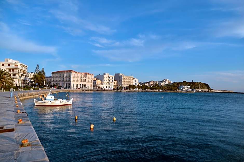 Nama Hotel Tinos