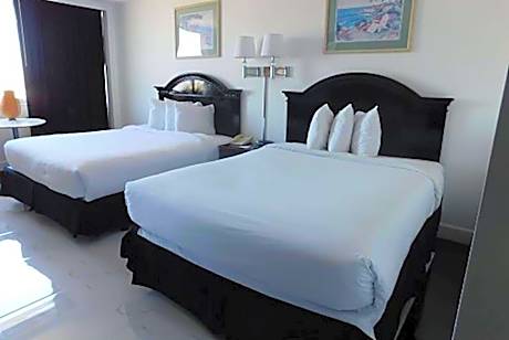 2 Queen Beds Non-Smoking