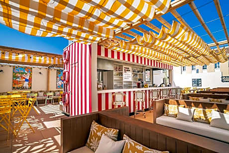 RockyPop Marseille Hotel