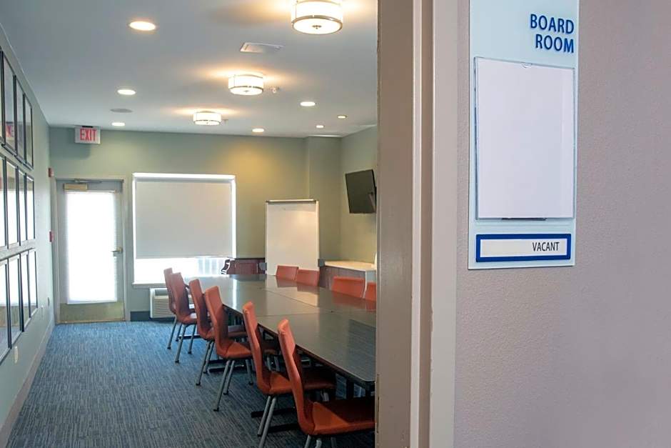 Holiday Inn Express Hotel & Suites Chester By IHG