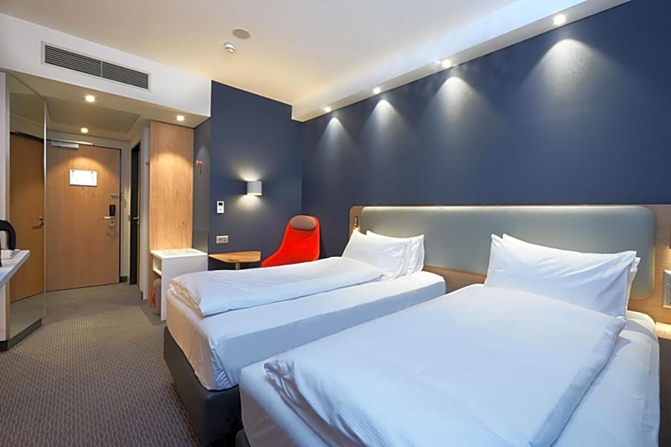 Holiday Inn Express And Suites Basel Allschwil By IHG