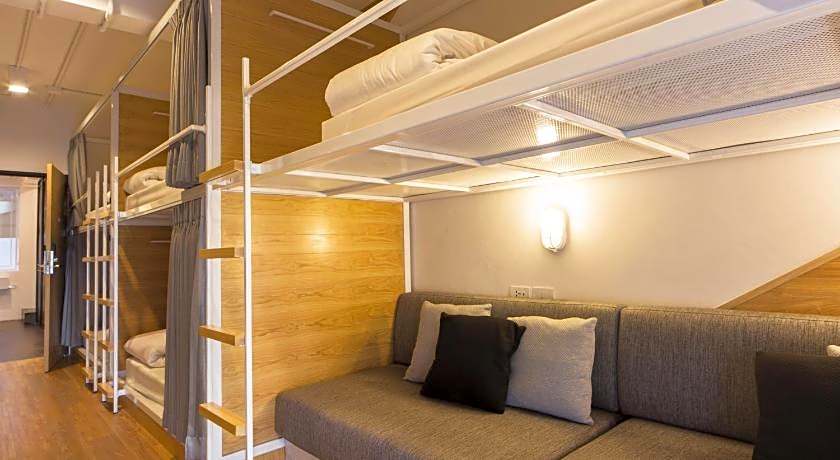 Bed One Block Hostel