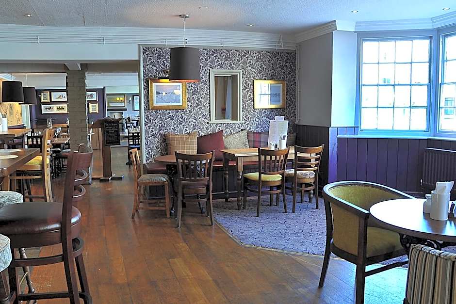 Red Lion Hotel by Greene King Inns