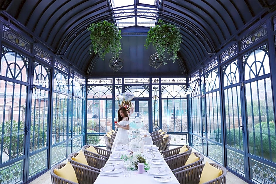 Grand Victoria Hotel