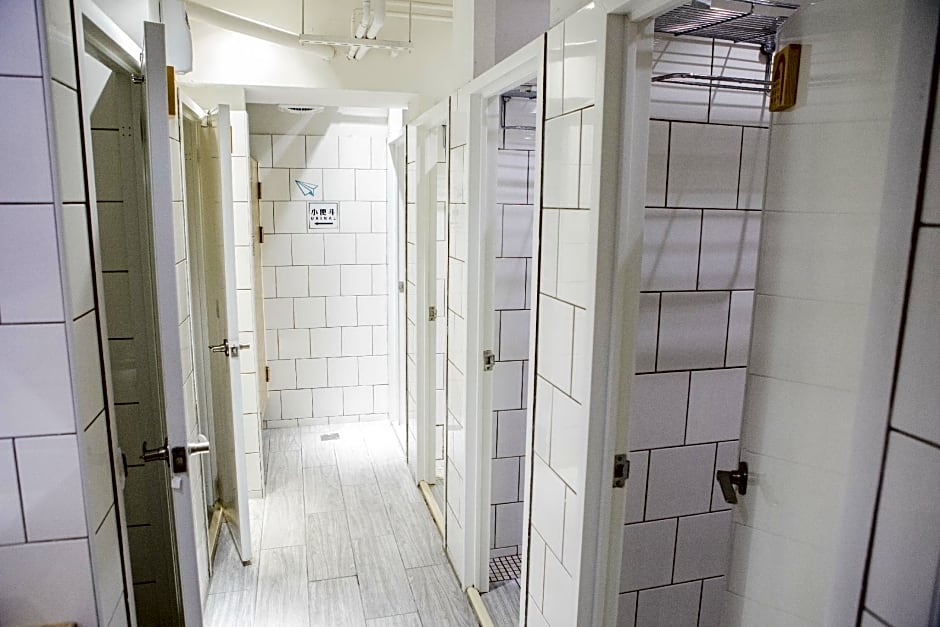 Paper Plane Hostel