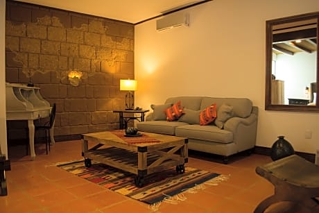 Suite king size bed