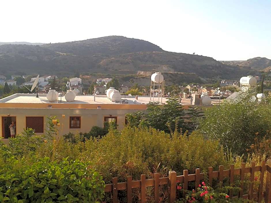 Pelekanos Apartments