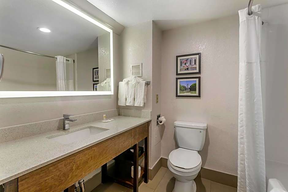 Comfort Suites Downtown Sacramento