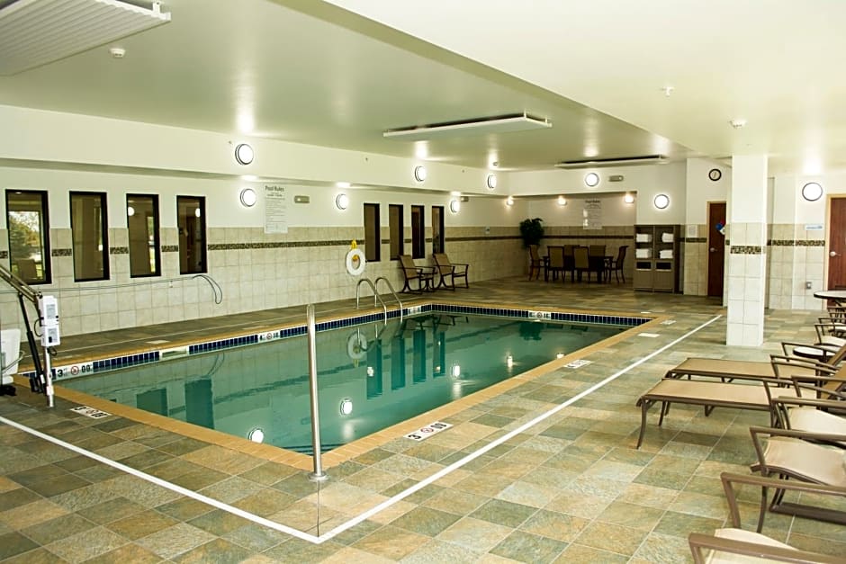 Holiday Inn Express & Suites - Mason City, an IHG Hotel