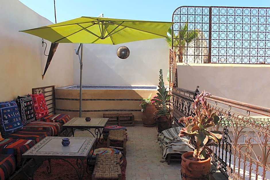 RIAD MAKENE MOUCHKILL