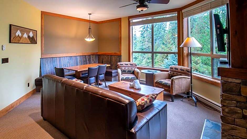 Timberline Lodges by Fernie Lodging Co