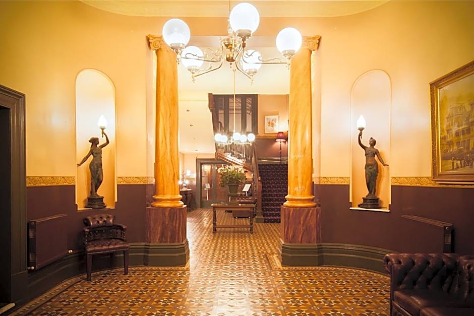 Vue Grand Hotel