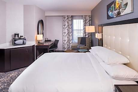 King Suite with Spa Bath