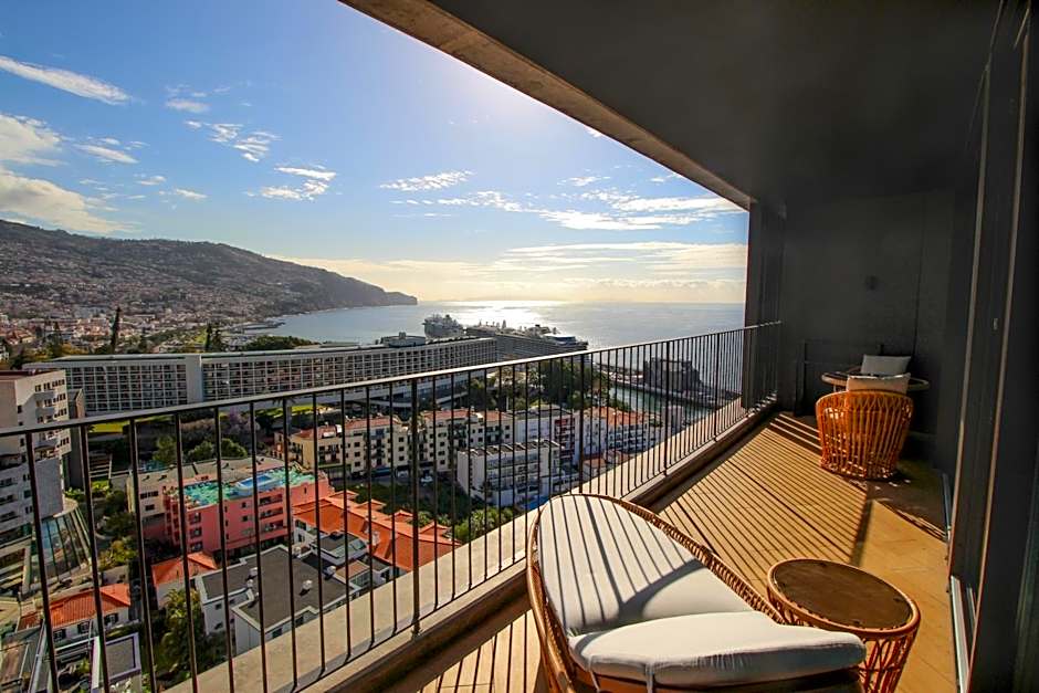 Savoy Palace - The Leading Hotels of the World - Savoy Signature