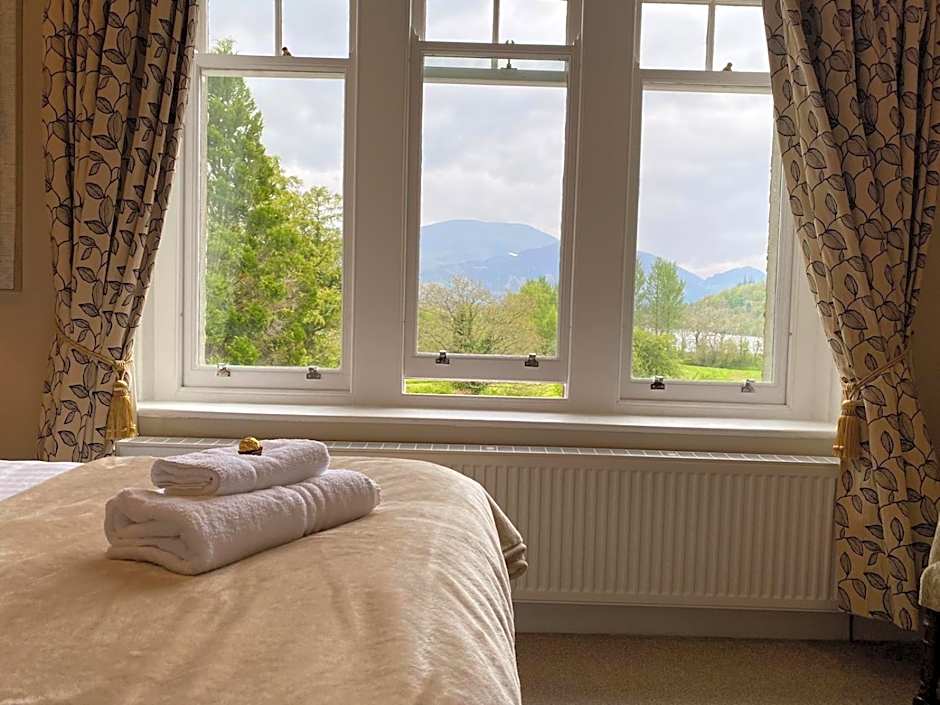 Lakeside Country Guest House