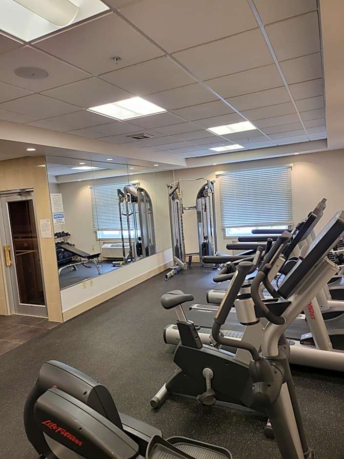 Days Inn & Suites by Wyndham Fort Saskatchewan