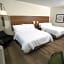 Holiday Inn Express & Suites Lincoln Airport By IHG