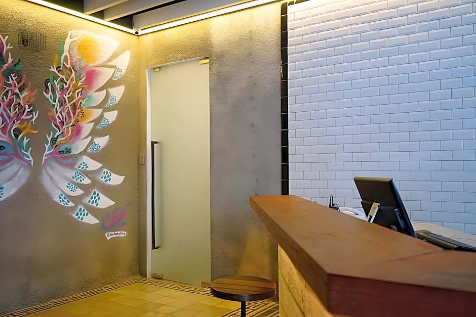 Borough Capsule Hostel Bali