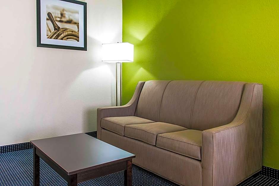 Quality Inn & Suites Anderson I-69