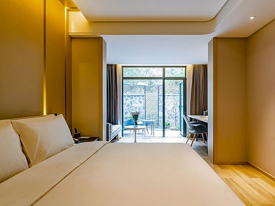 Atour Hotel Houma Xintian Plaza