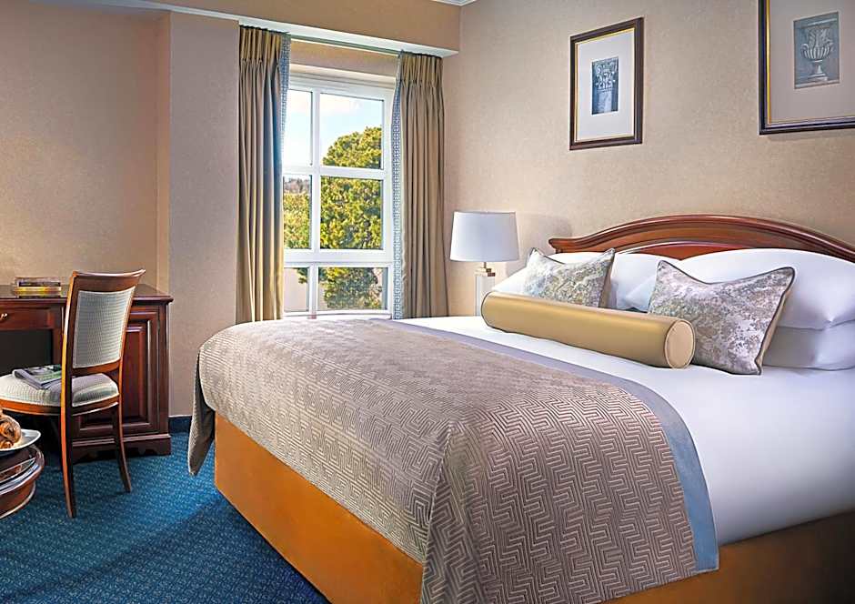 Killarney Plaza Hotel & Spa