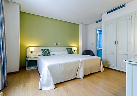 double or twin standard