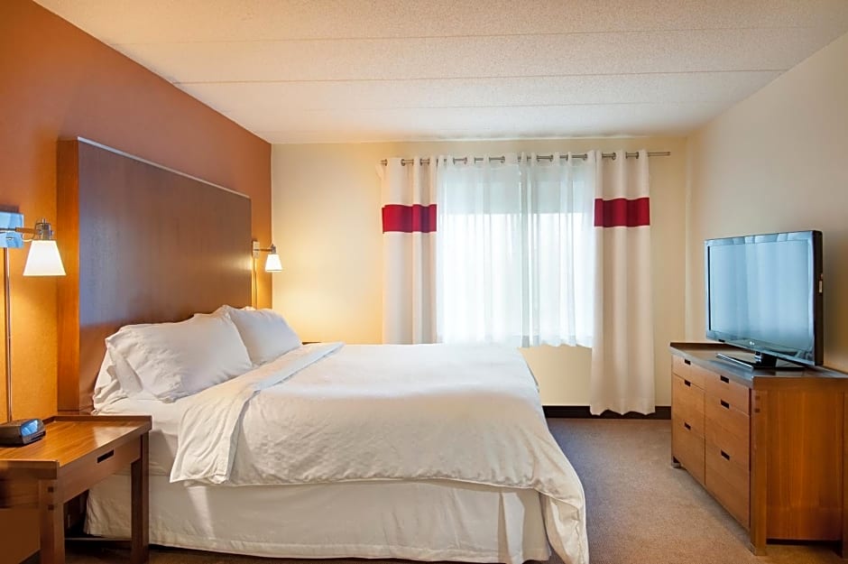 Four Points by Sheraton Columbus-Polaris