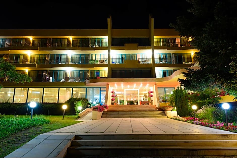 Hotel Ambassador - Free Parking