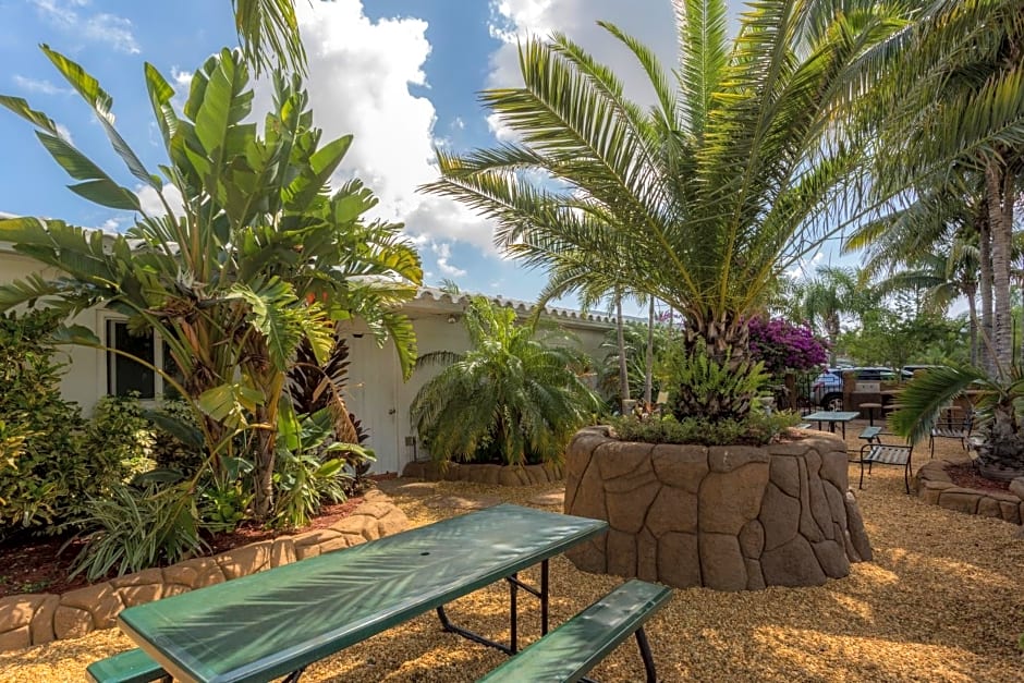 Green Seas Motel
