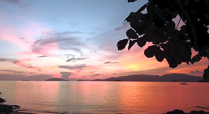 Charming Lipe Beach Resort