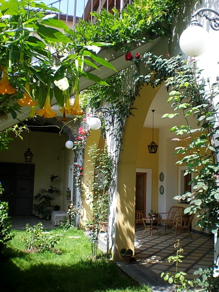 La Baronessa B&B – Riposto, CA