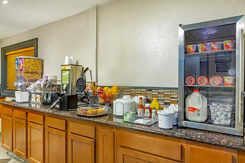 Super 8 by Wyndham Fort Madison