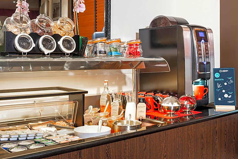 Adagio La Defense Esplanade Aparthotel