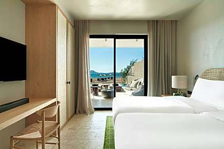 Oasis I Infinity, 2 Bedroom Villa, Bedroom 1: 1 King, Bedroom 2: 1 Twin, Sea view, Beach front